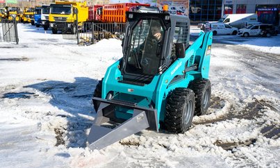 Фото скалывателя льда на мини-погрузчике